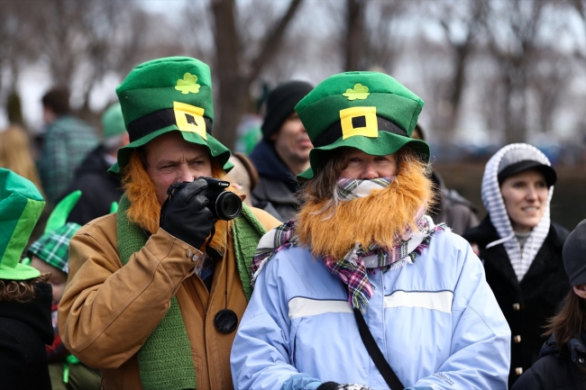 Chicago Nehri yeşile boyandı